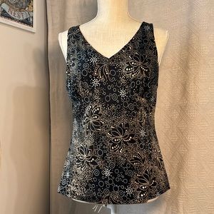 No brand tag 100#% silk dressy tank top with lining